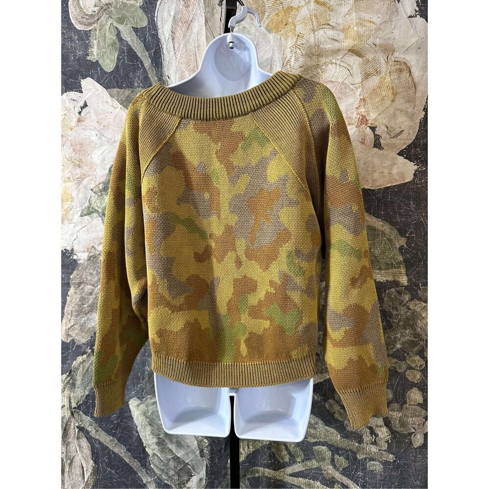 New Free People Camo Rose Pullover size XS - Picture 8 of 9